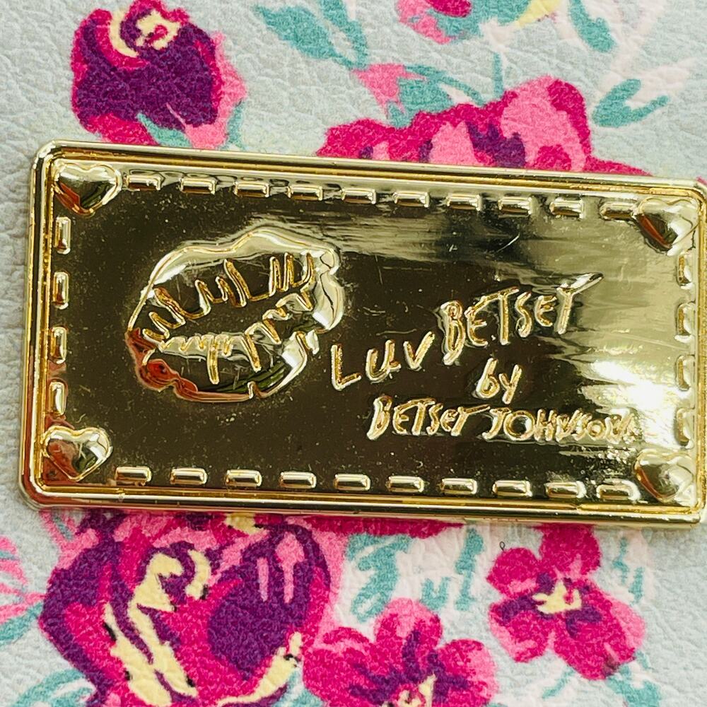 Betsey Johnson Aqua Pink Floral Crossbody Wristlet Strap Small Shoulder Bag - Picture 4 of 7